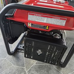 Vendo Jenarador 4550 ES Nuevo Solo Le Puce Aceite NO Tiene Uso ME Costo 680 Y Quiero 600 