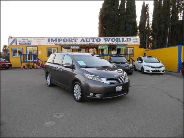 2015 Toyota Sienna