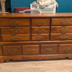 8 Drawer Dresser