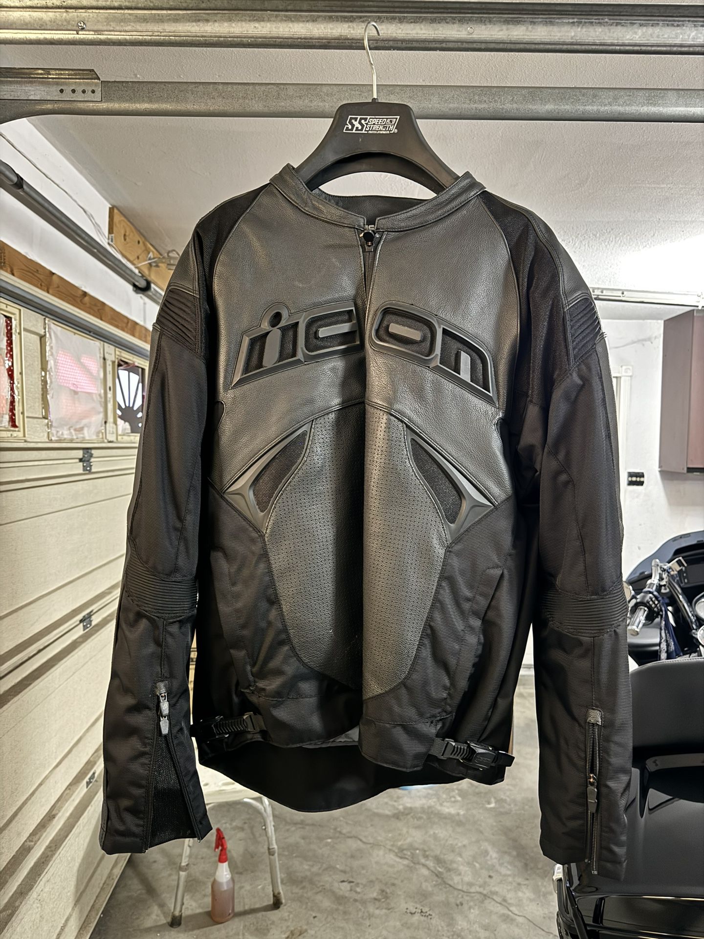 ICON SANCTUARY D30 Motorcycle Jacket