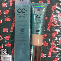 It cosmetics CC+ Pore less Finish Full Coverage Cream