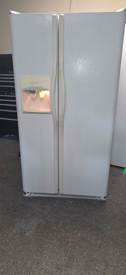 Side by side Maytag