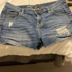 Woman Jean Shorts Size 6