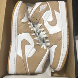 Mid Air Jordan