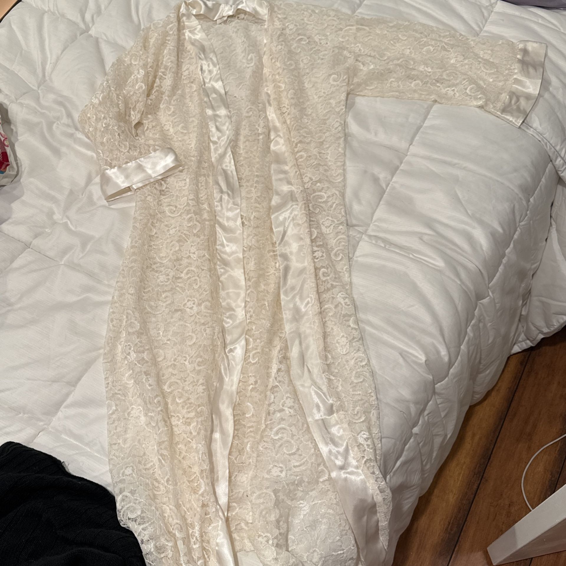 Lace White Robe