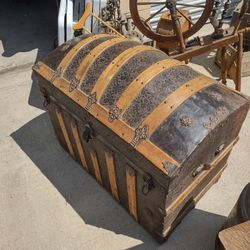 Vintage, Antique, Collectables, Trunk, Sewing Machine, Butter Churn, Chairs, Rockers, Serving Cart, 