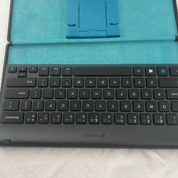 Logitech Tablet Key Board And Stand