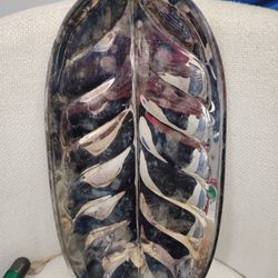 Serving Plate Leaf.  9&