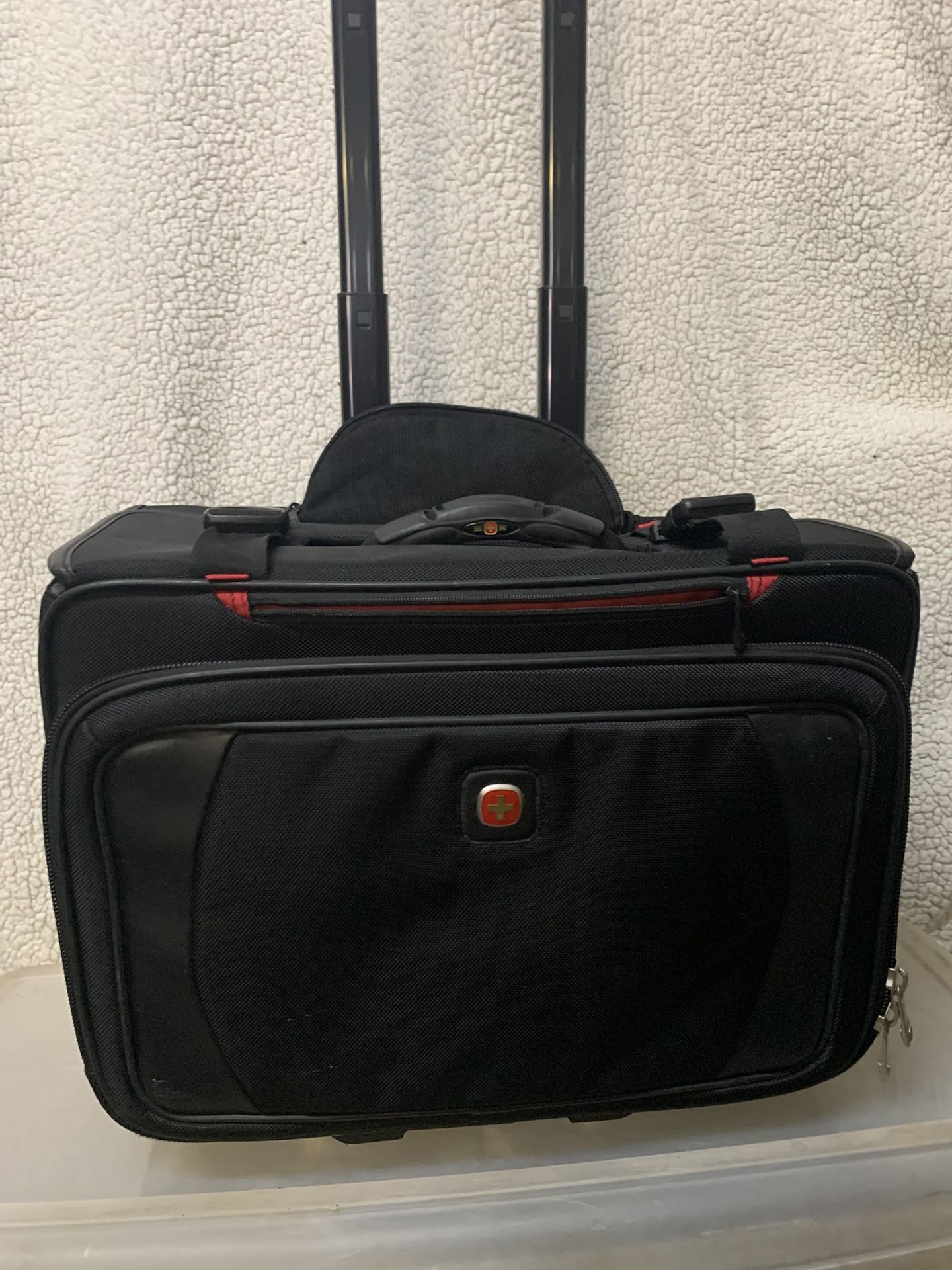SwissGear Rolling Laptop Case Black Business Travel Bag Carry-On Wheeled Brief