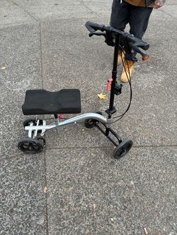 Knee walking scooter