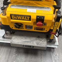 DEWALT PLANER 