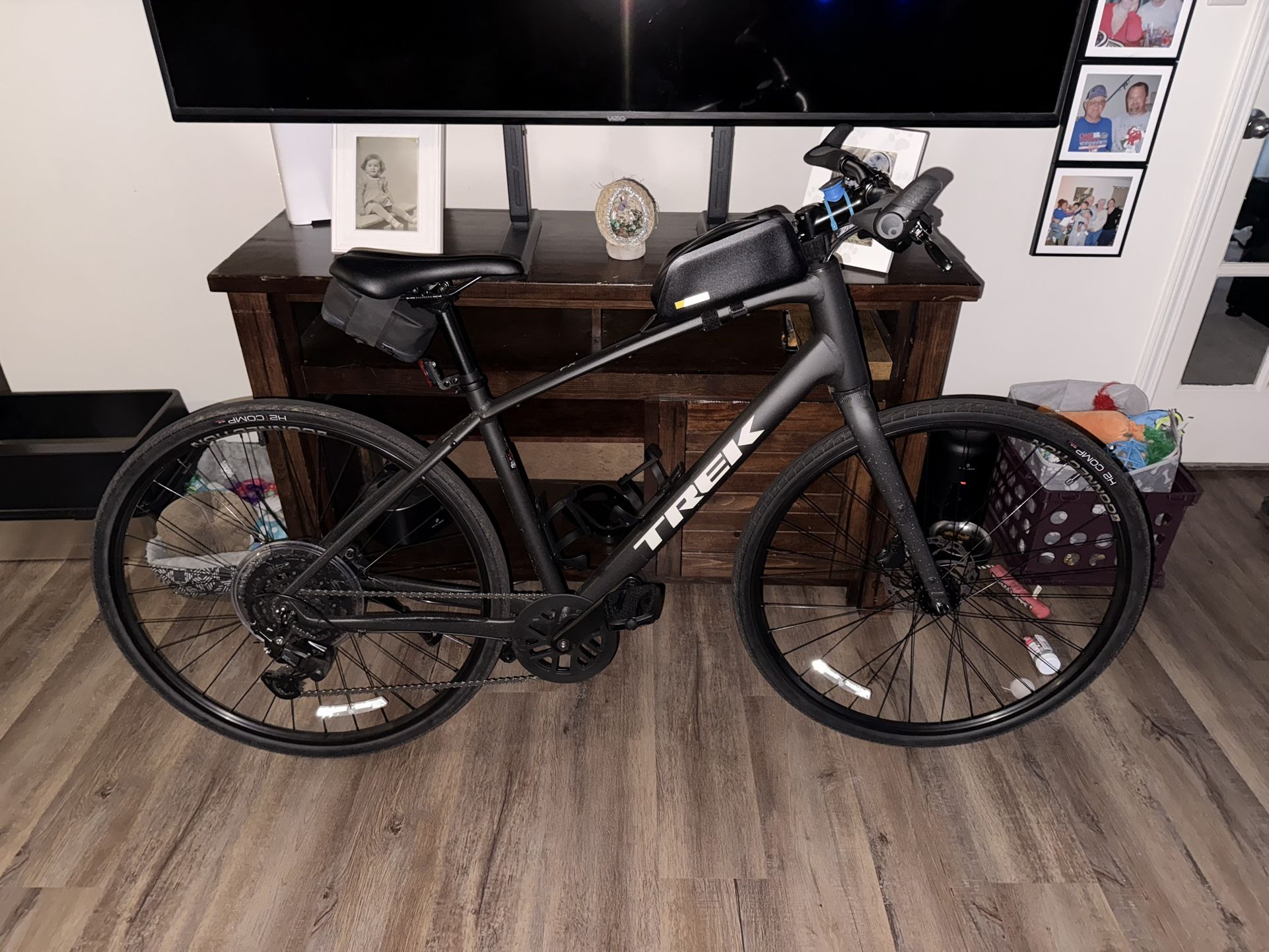 2025 Trek FX 2, Large