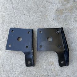 70-81 Camaro Shock Absorber Lower Mountains Plate