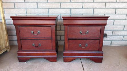 Matching Cherry Finish Nightstands / End Tables