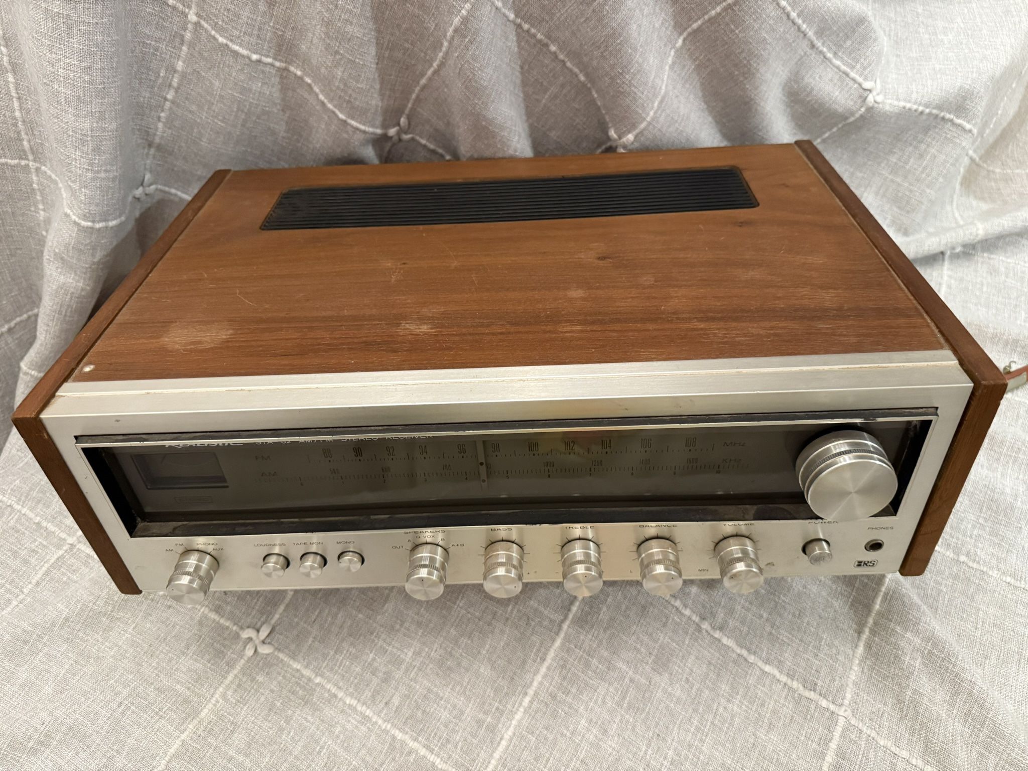 Vintage Realistic Radio Shack STA-52 Model 31-2072 AM/FM Stereo