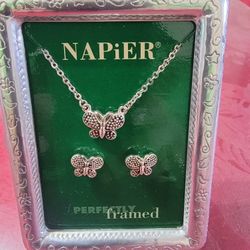 NWT Napier butterfly necklace earring set w/ frame