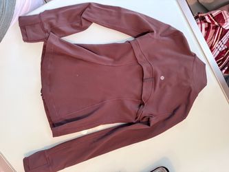 Lululemon Long Sleeve Athletic Top