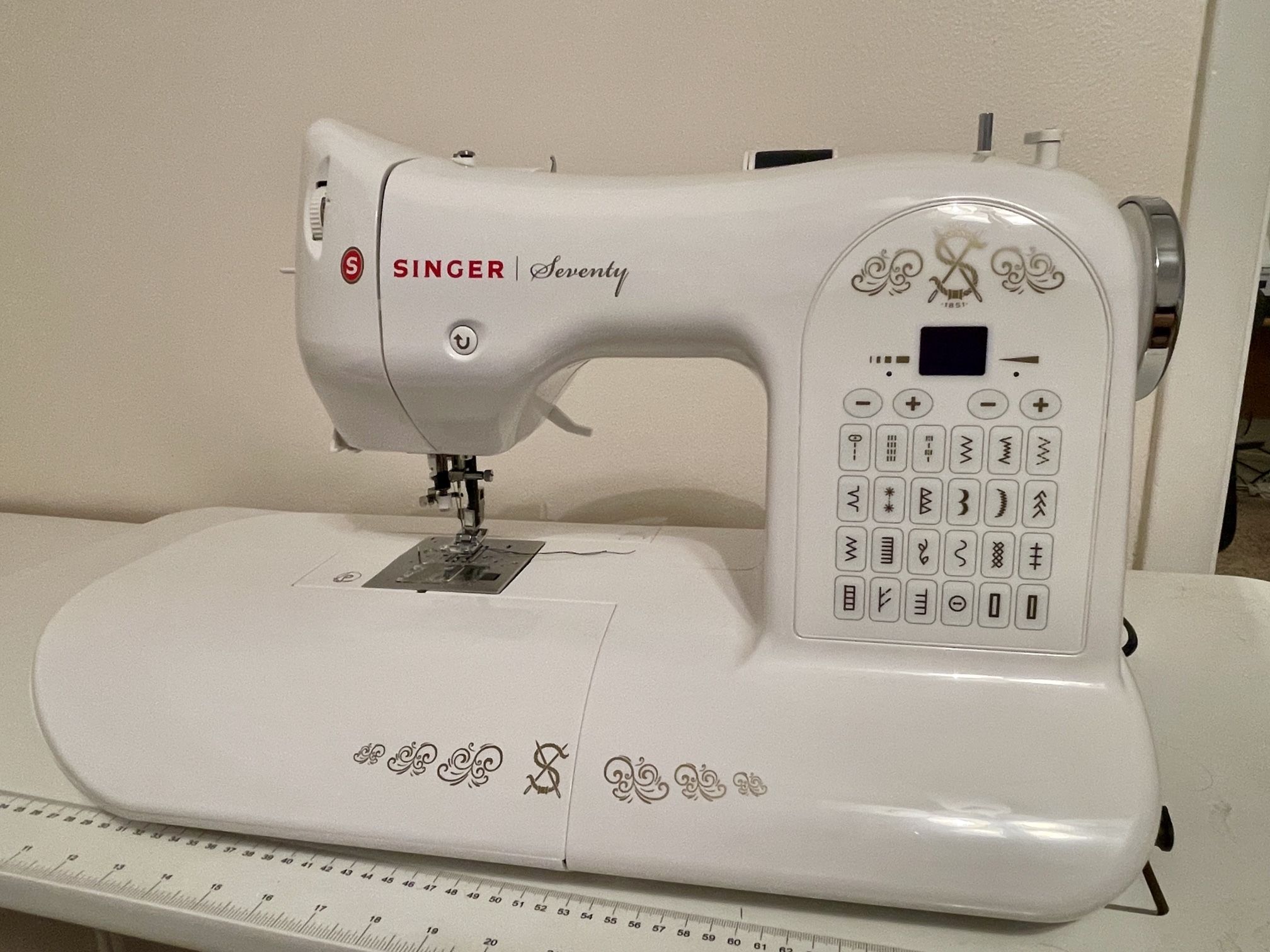 Singer Seventy Sewing Machine 