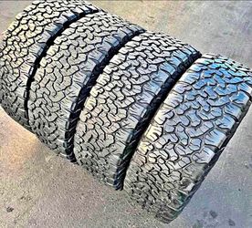 265 60 18 Bfgoodrich ko2 tires Con 80% de Vida Las 4
