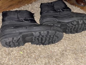 Men 8 Women Size 9.5 Winter Boots