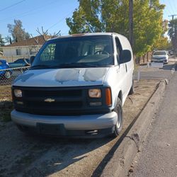 2002 Chevy Express 1500 Runs Good 