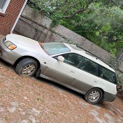 Parts ONLY OR Junking Car 2002 Subaru Outback