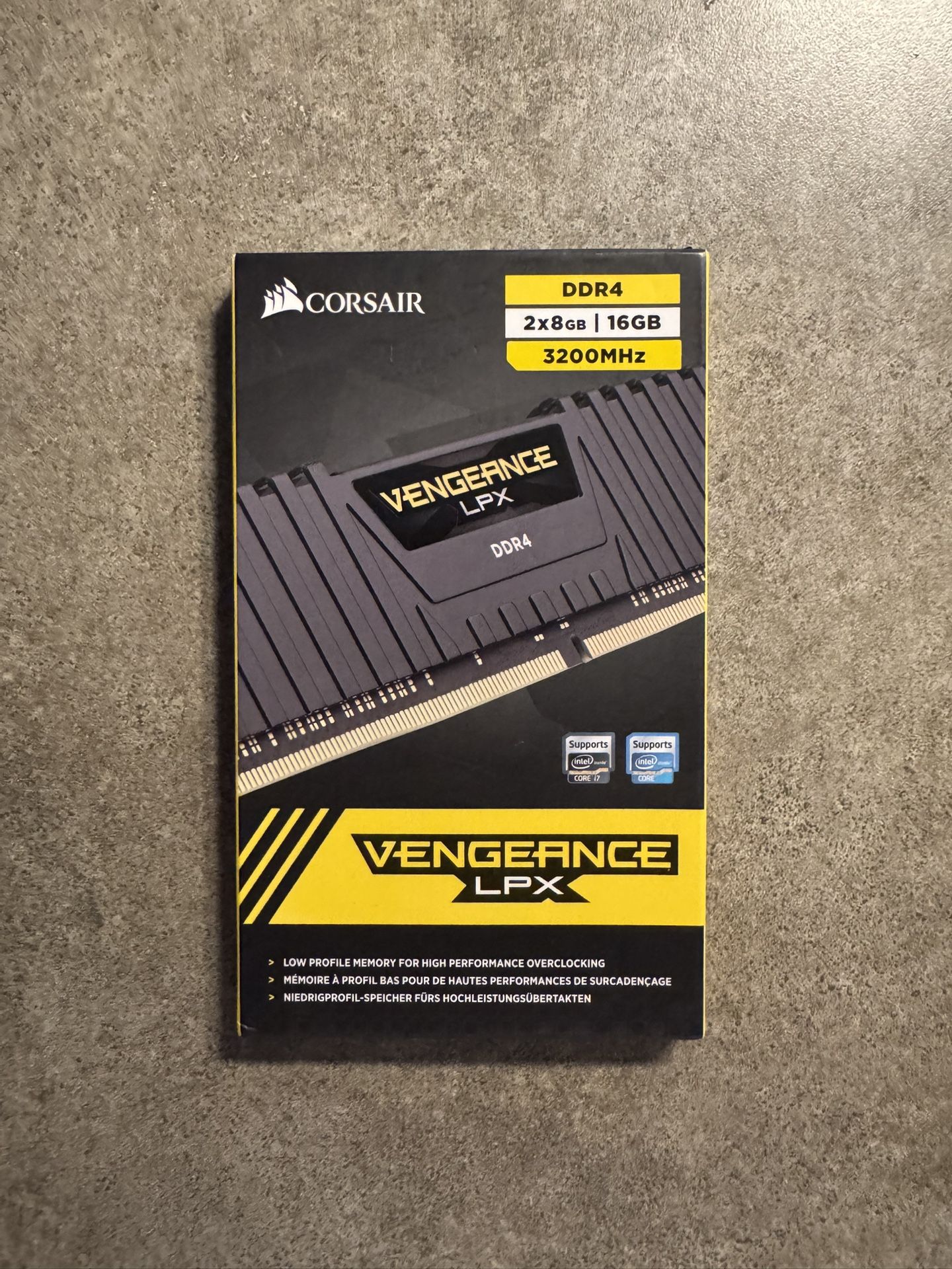 CORSAIR VENGEANCE LPX 16GB