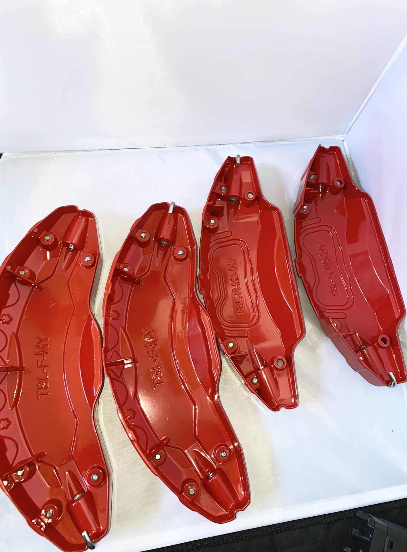 Red Brake Calipers Pinzas de freno rojas