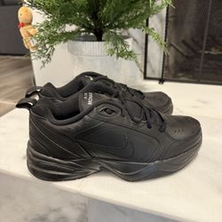 Nike Air Monarch 4