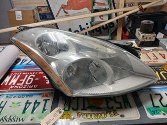 10-12 Nissan Altima Right passenger Side HID Headlight Oem