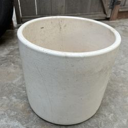 Mid Century Modern Gainey Ceramics Pot/Planter In White 12.75” Wide; 11.75” Tall