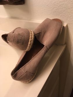New Toms size 10
