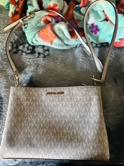 Michael Kors purse