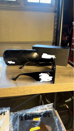Women’s sunglasses