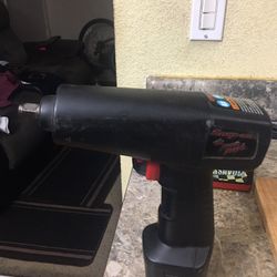 Impacto Con 2 Cargadores Es De 3/8 Marca Snap on En Buenas Condiciones 