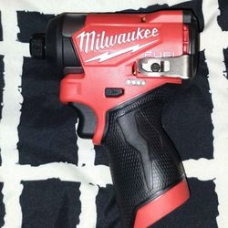 Milwaukee M12 FUEL Hammer Drill / Impact Driver Combo