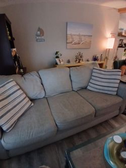Gray couch (Sofa)