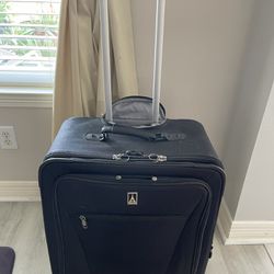 Travelpro Suitcase 25”