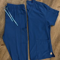 Women’s Carhartt Force Scrubs Set In Royal Blue