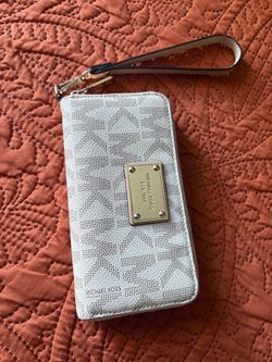 Michael Kors Wristlet Wallet