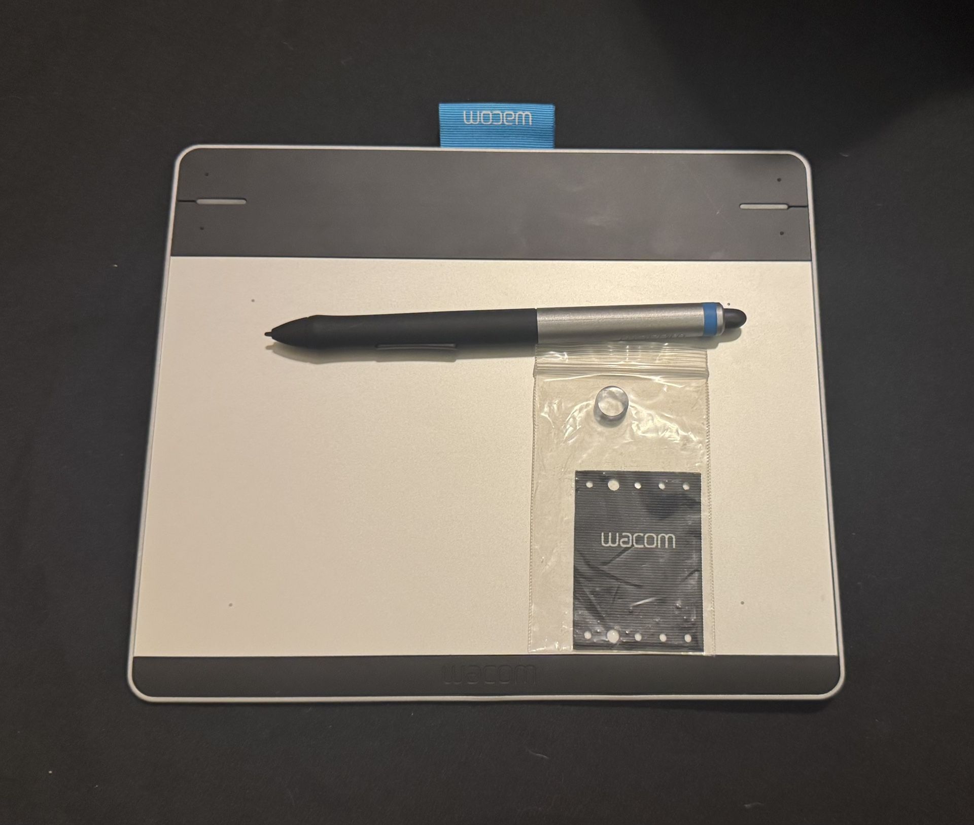 Wacom Intuos Pen and Touch Small Tablet