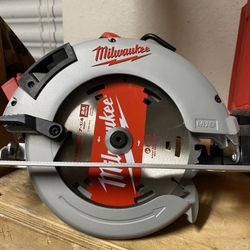 Milwaukee 7 1/4 Circular Saw