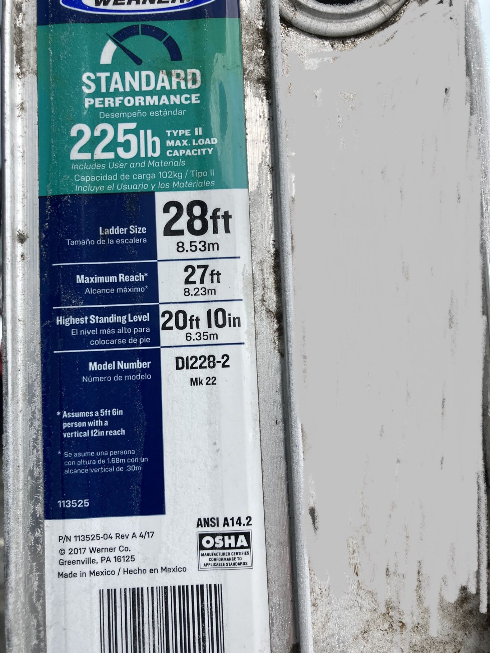 WERNER 28’ Aluminum Extension Ladder with WERNER AC96 Stabilizer for