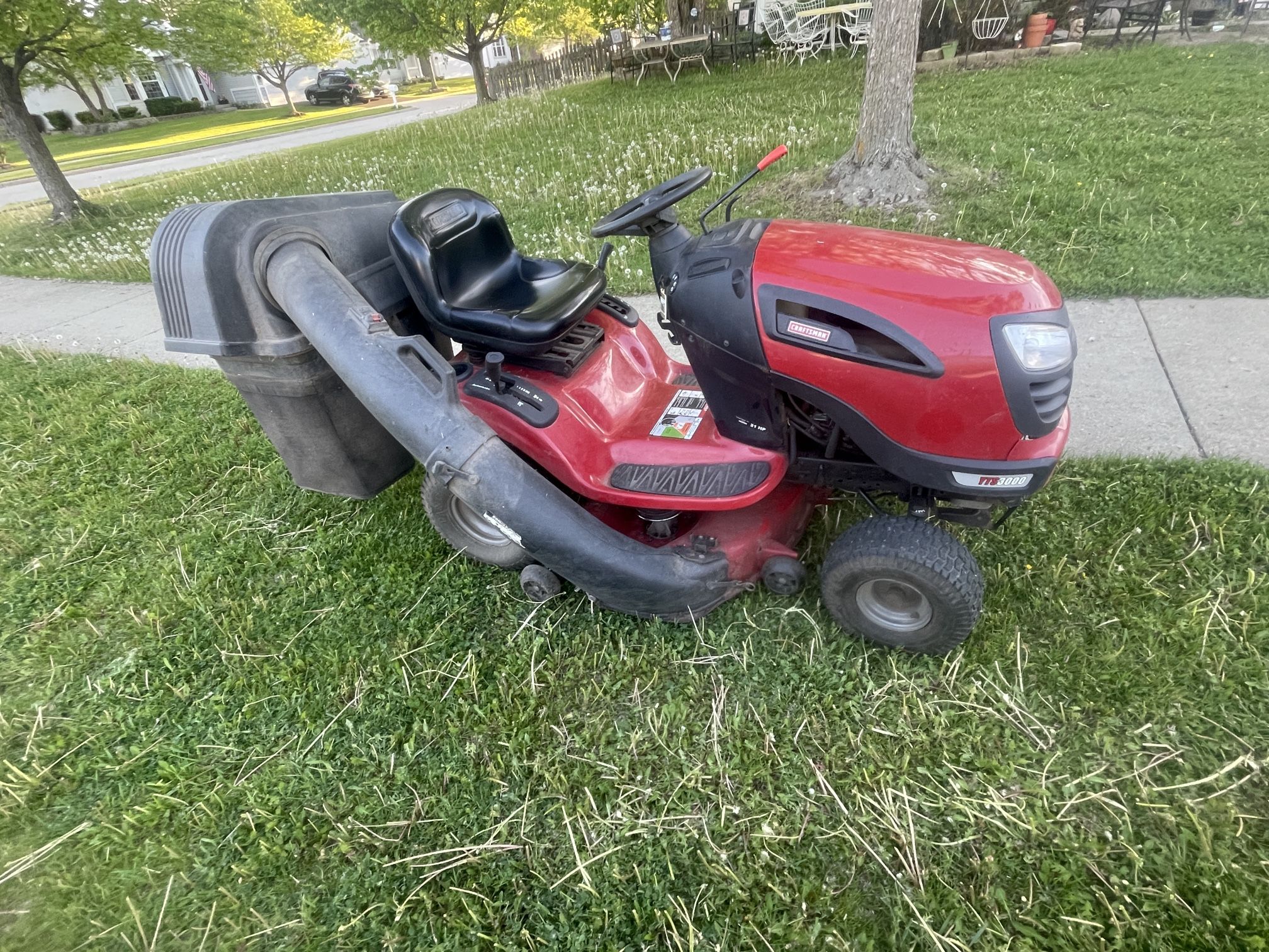 Craftsman Yts 3000 Riding Lawn Mower With Bagger System Runs Great