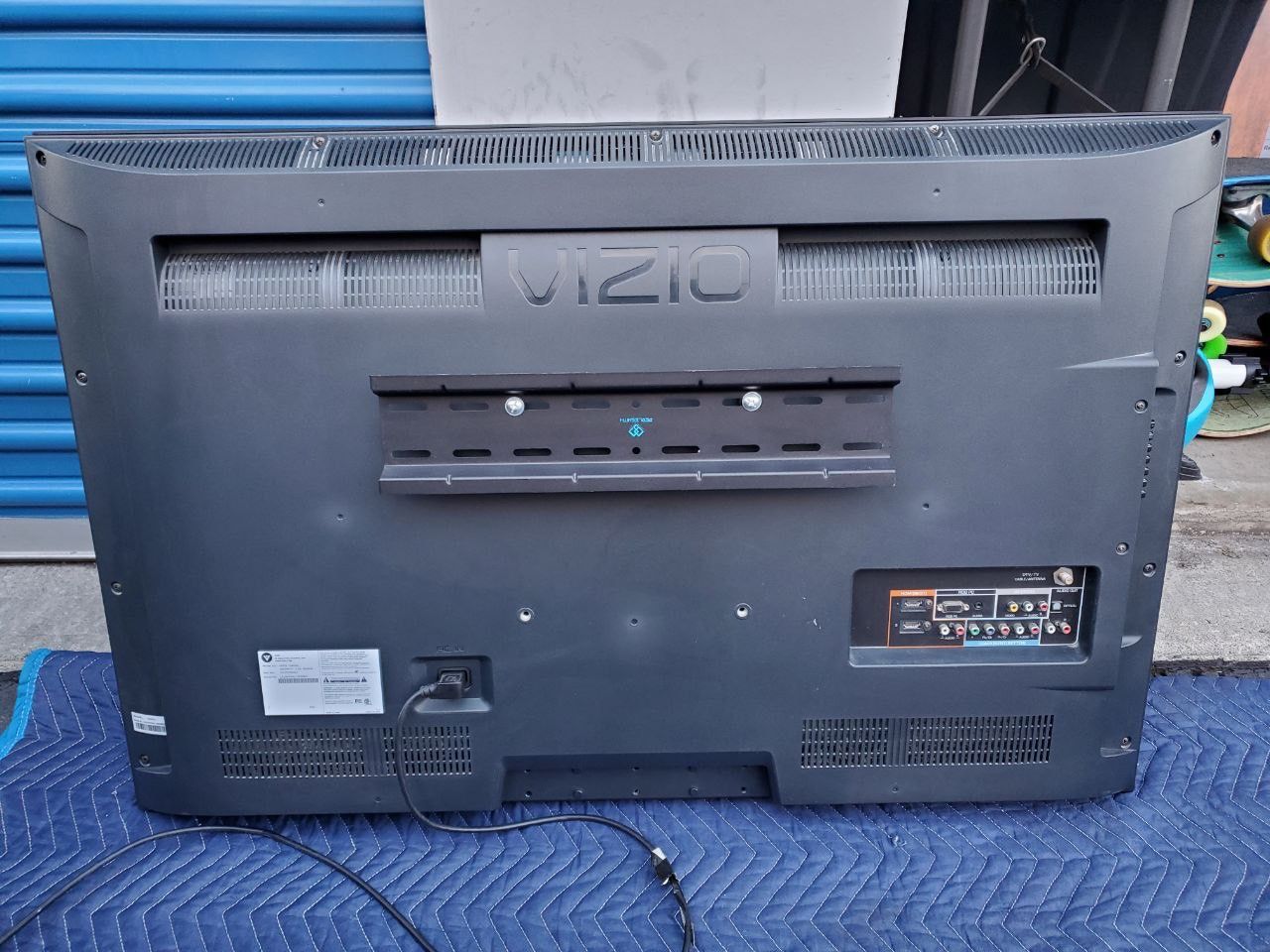 VIZIO E420VL LCD TV (E420VL) 42” for Sale in Los Angeles, CA OfferUp