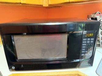 GE Black Countertop Microwave