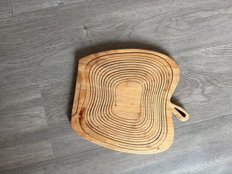 Wood Cutting Board with Tree Ring Design