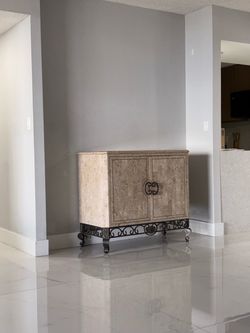 Heavy real marble cabinet and it’s feet and handles are metal (Only take Zelle or Cash)