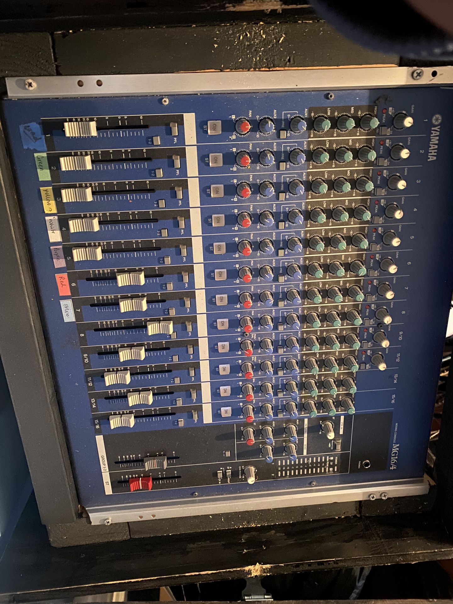 Yamaha MG16/4 Mixing Console