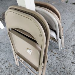 6 Folding Chairs
